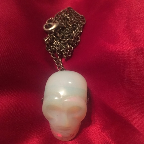 Crystal Skull Of Doom Pendant-charm - Picture 1 of 1